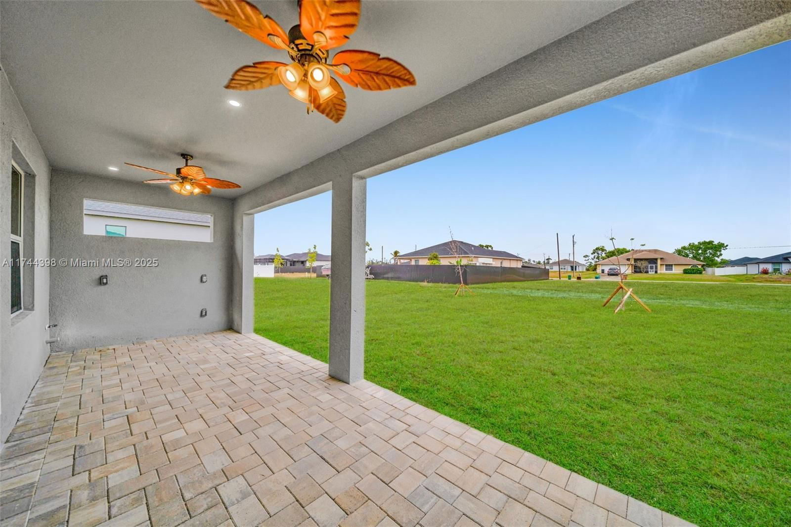 Real estate property located at 1009 El Dorado Blvd N, Lee, Cape Coral, Cape Coral, FL