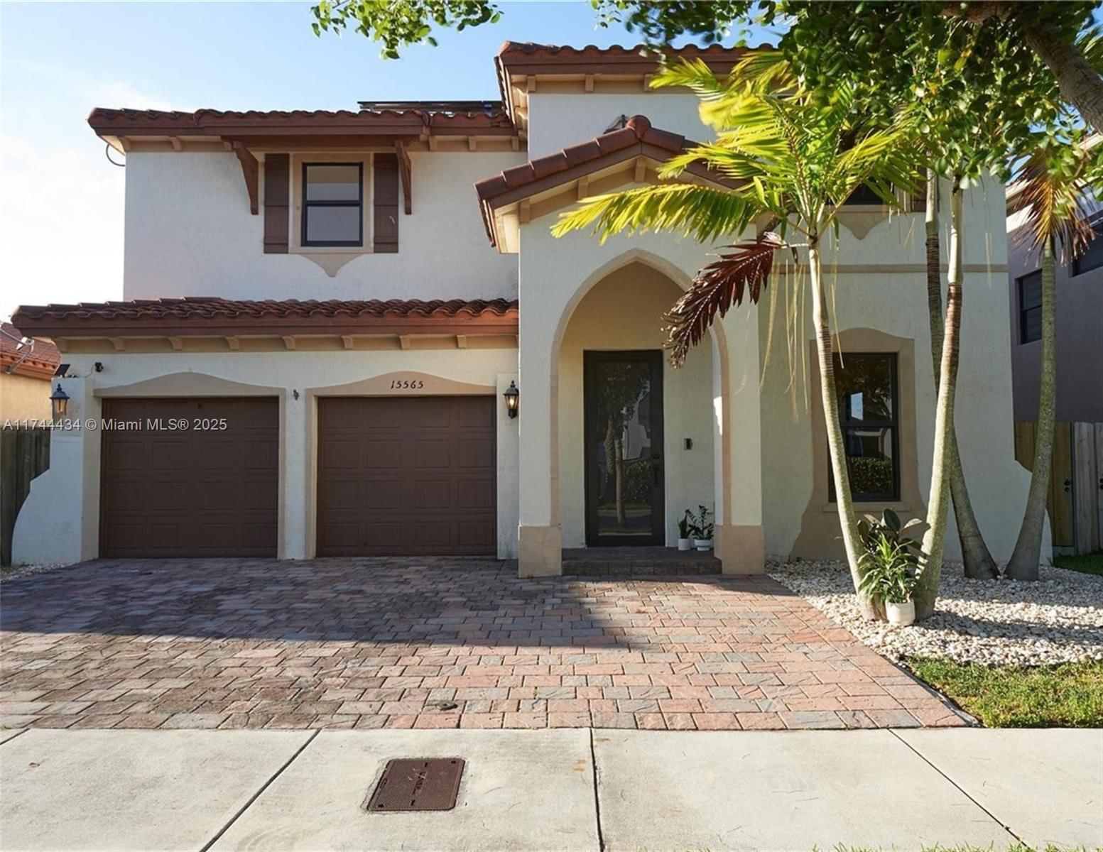 Real estate property located at 15565 176th Ter, Miami-dade, Venetian Parc West, Miami, FL