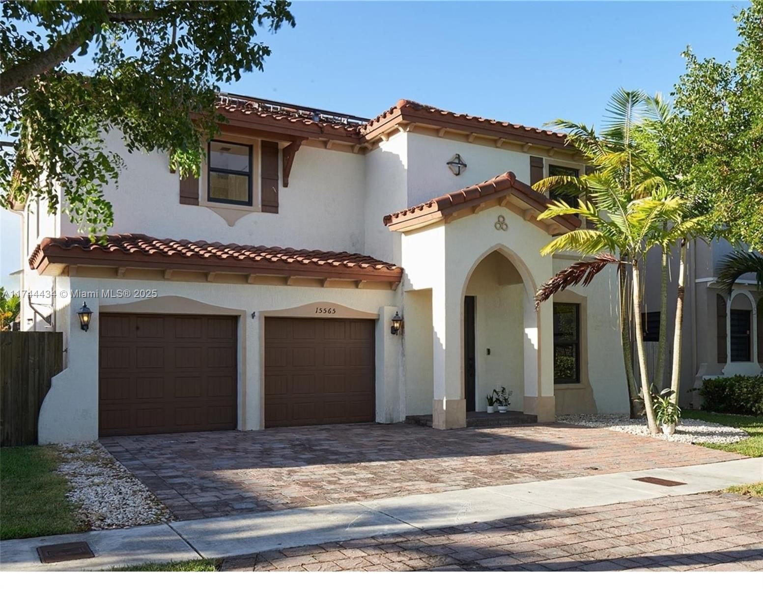 Real estate property located at 15565 176th Ter, Miami-dade, Venetian Parc West, Miami, FL
