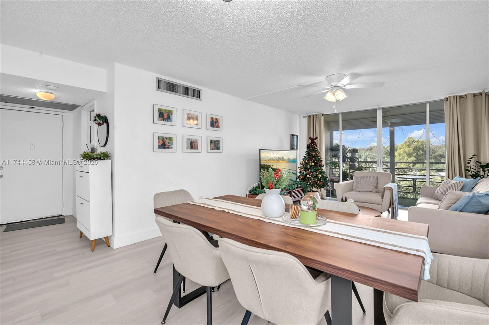 Real estate property located at 9440 Tangerine Pl #407, Broward, Tangerine Condominium Fou, Davie, FL