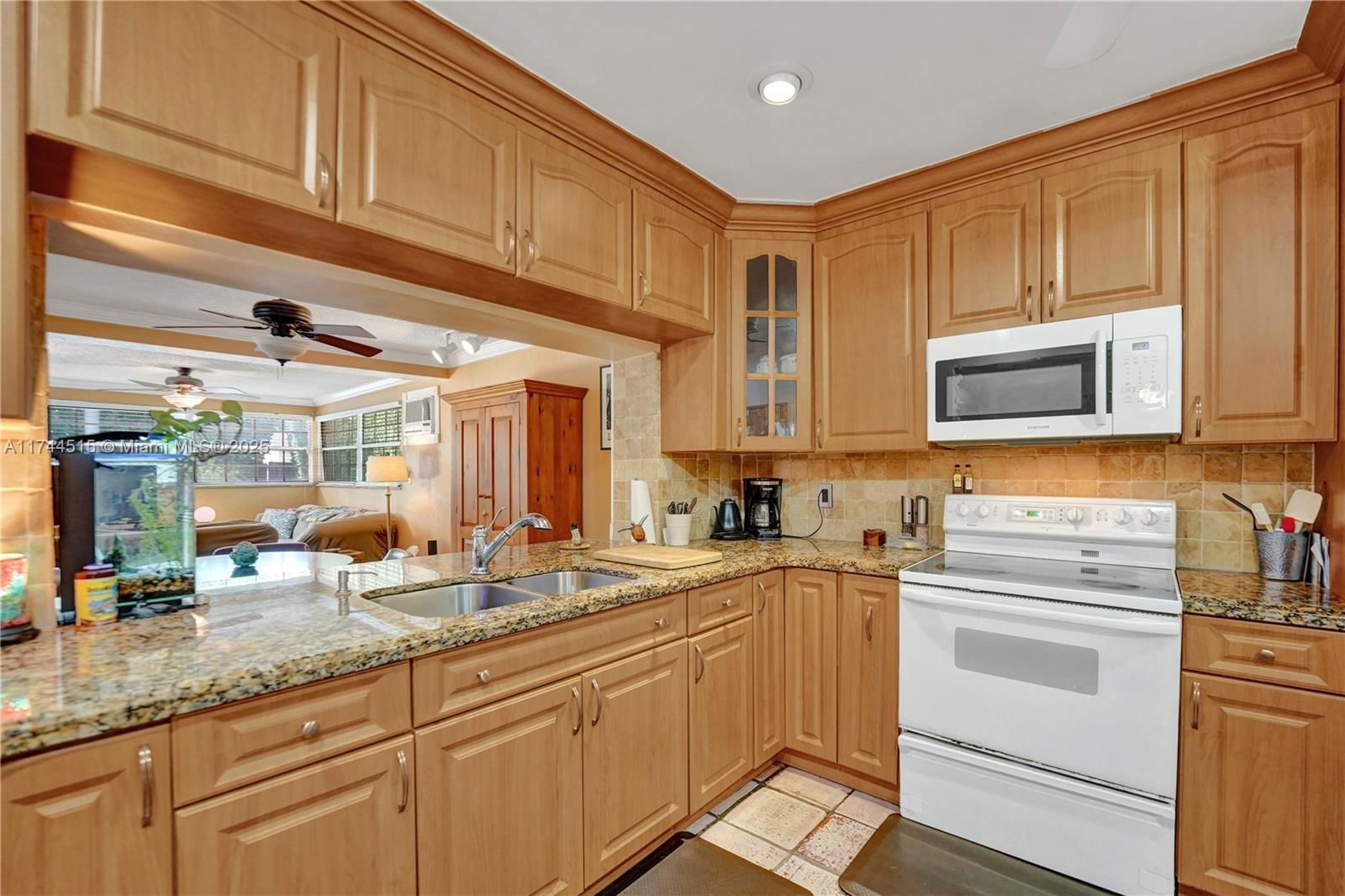 Real estate property located at 1806 42 AVE, Broward, Hollywood Hills, Hollywood, FL