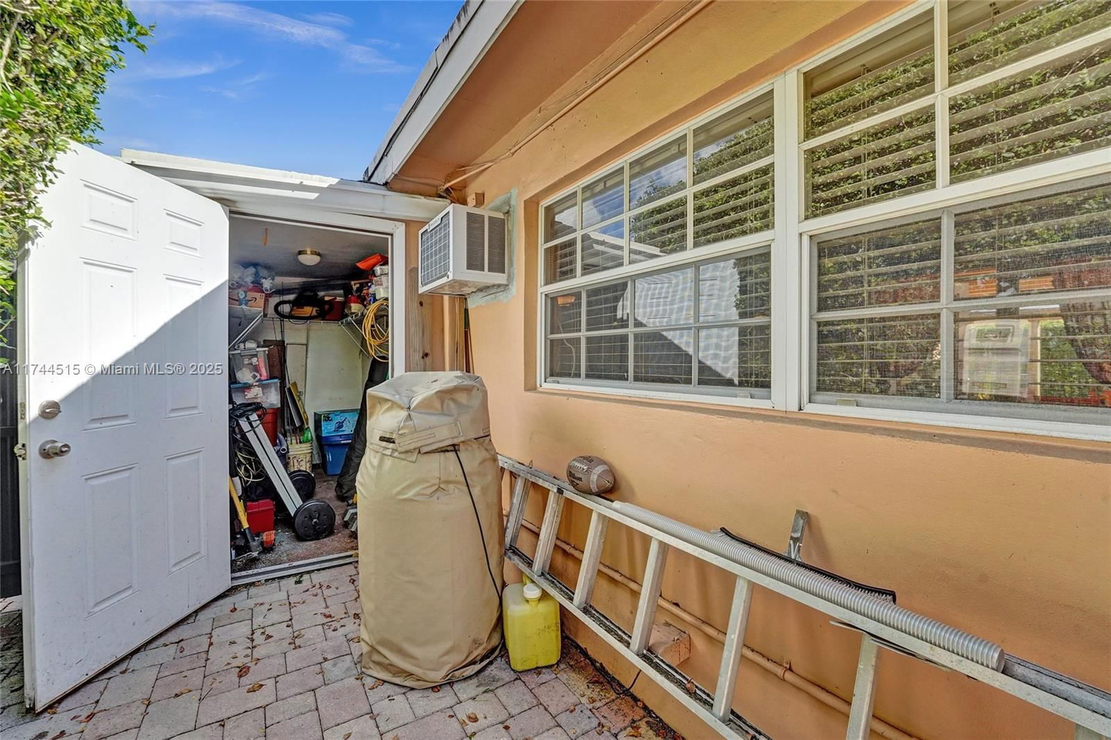 Real estate property located at 1806 42 AVE, Broward, Hollywood Hills, Hollywood, FL
