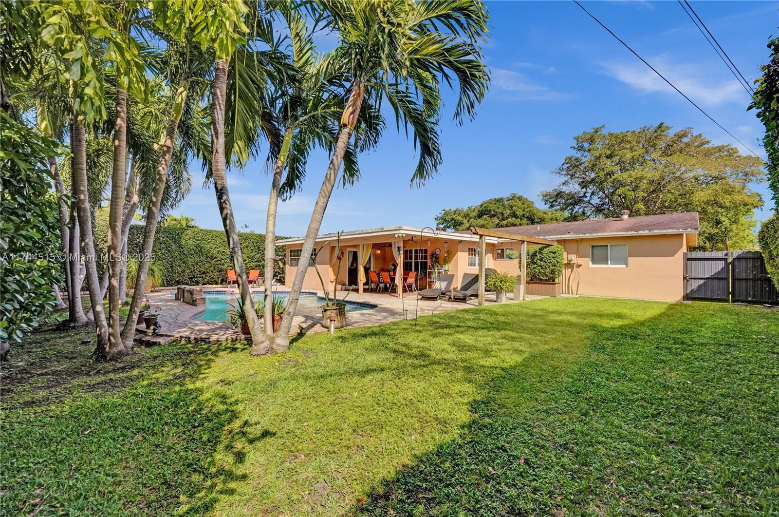 Real estate property located at 1806 42 AVE, Broward, Hollywood Hills, Hollywood, FL