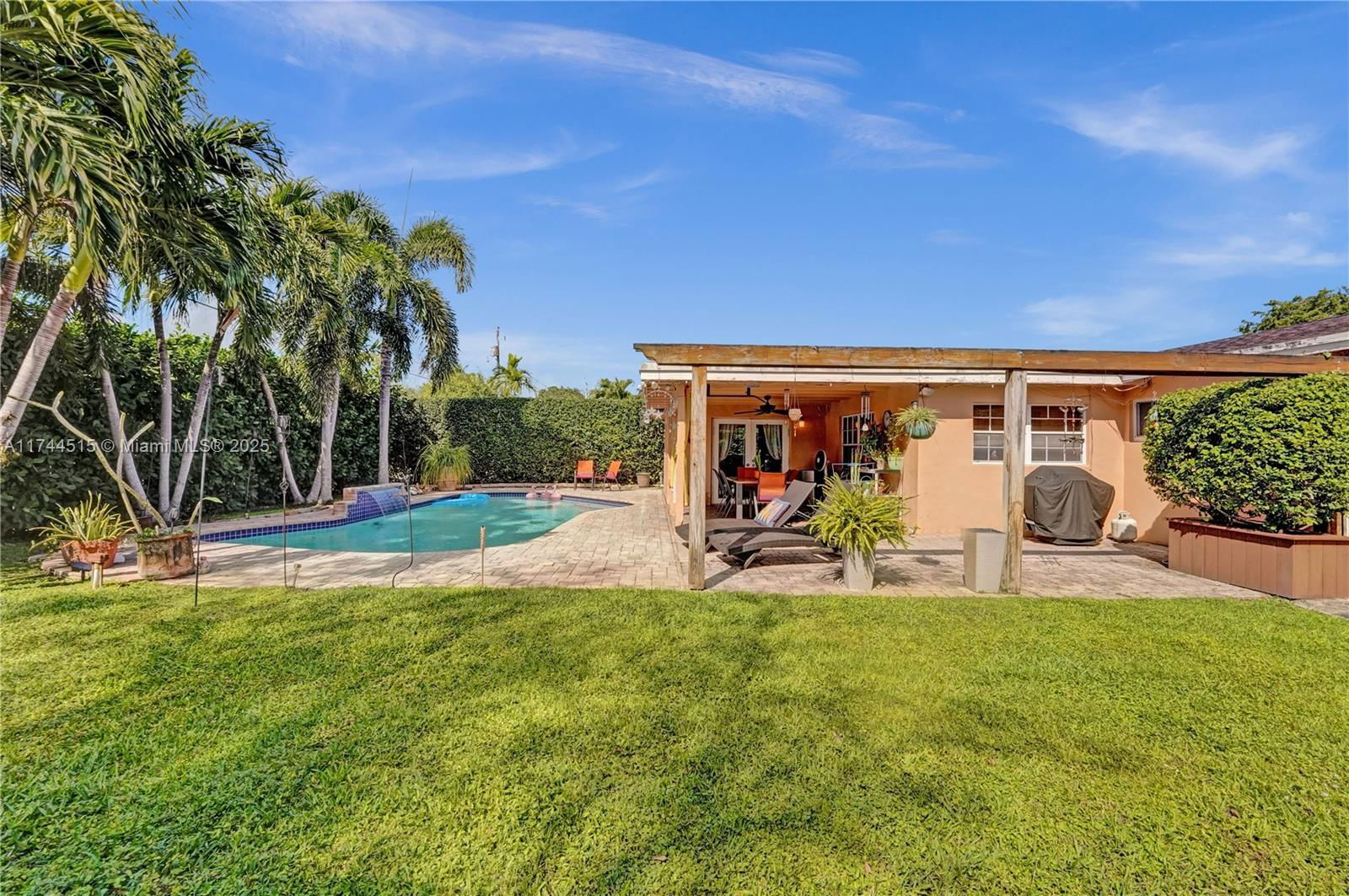 Real estate property located at 1806 42 AVE, Broward, Hollywood Hills, Hollywood, FL