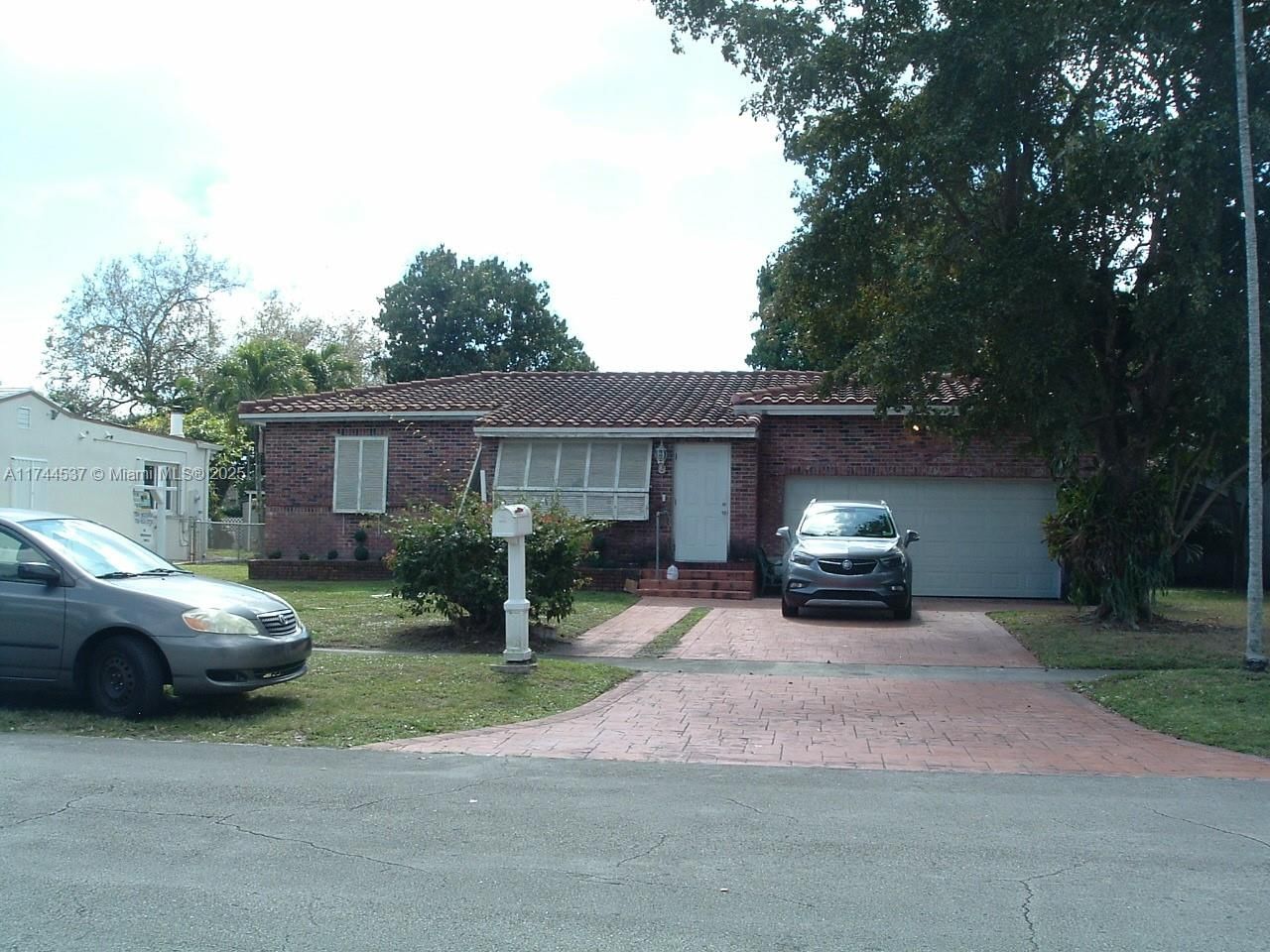 Real estate property located at 930 Oriole Ave, Miami-dade, Spring View, Miami Springs, FL