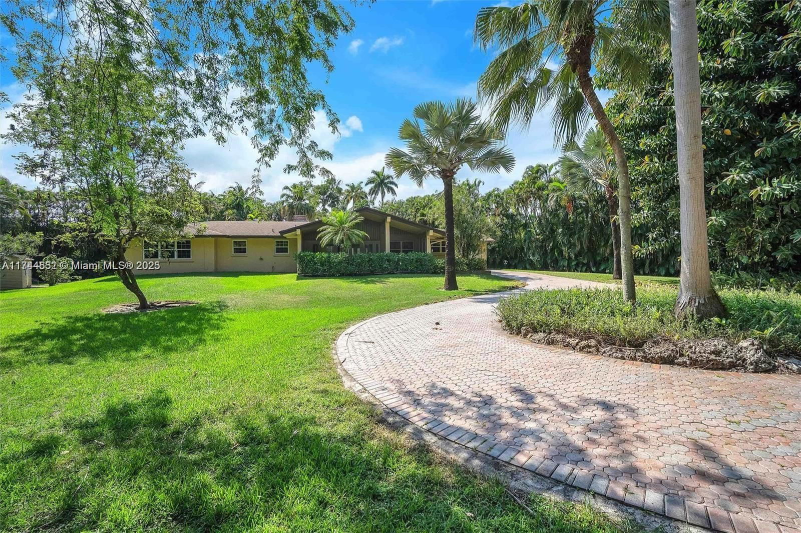Real estate property located at 4851 106th Ave, Broward, Fla Fruit Lands Co Sub No, Davie, FL