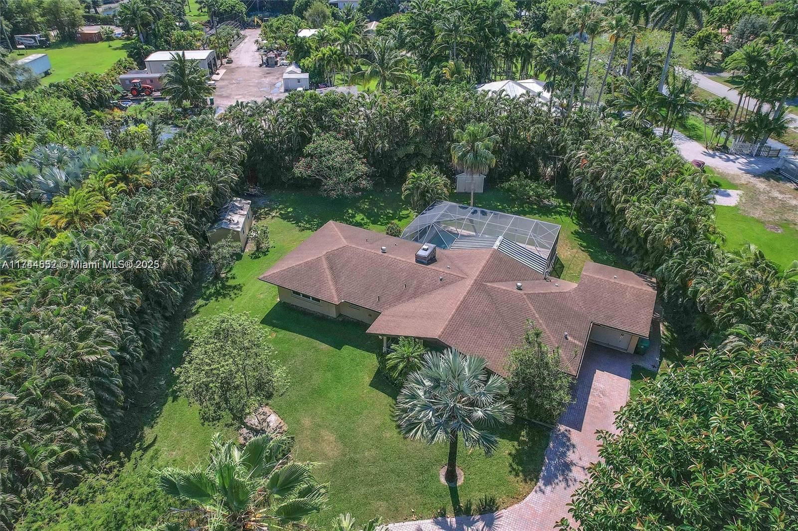 Real estate property located at 4851 106th Ave, Broward, Fla Fruit Lands Co Sub No, Davie, FL
