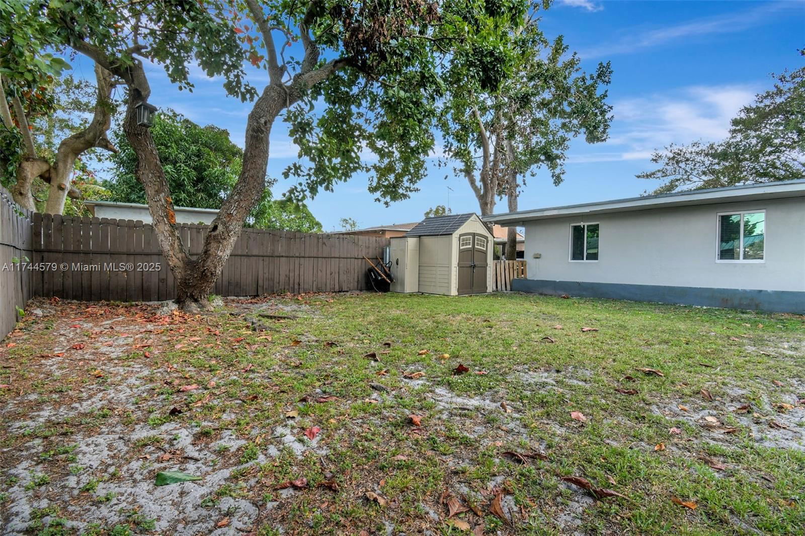 Real estate property located at 335 100th St, Miami-dade, Parkers Shores, Miami, FL