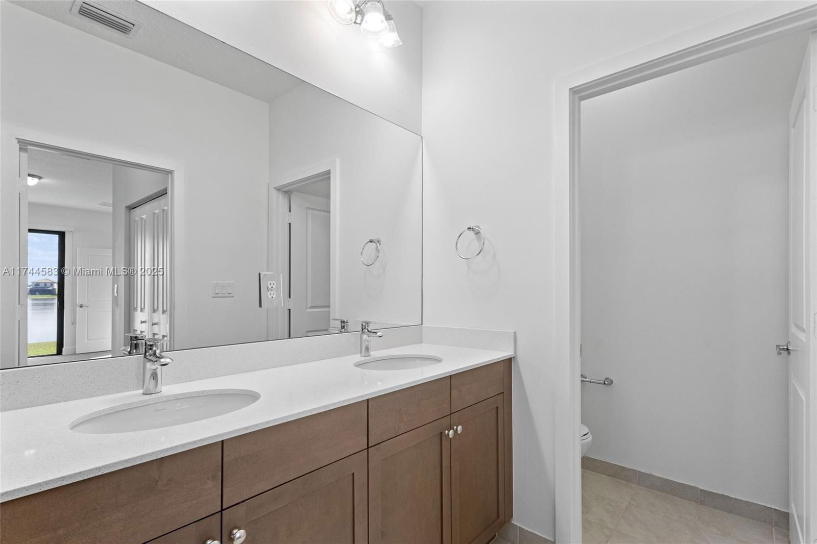 Real estate property located at 5583 Morino Way, Collier, Silverwood At Ave Maria, Ave Maria, FL