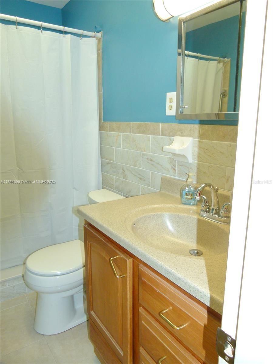 Real estate property located at 1697 23rd Terrace, Okeechobee, River Lake Estates, Okeechobee, FL