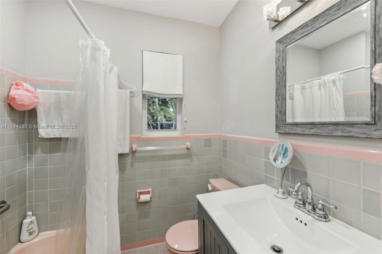 Real estate property located at 1785 137th Ter, Miami-dade, Carlaine Terr 1st Addn, North Miami, FL