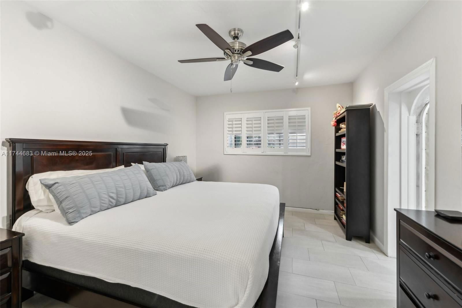 Real estate property located at 1785 137th Ter, Miami-dade, Carlaine Terr 1st Addn, North Miami, FL