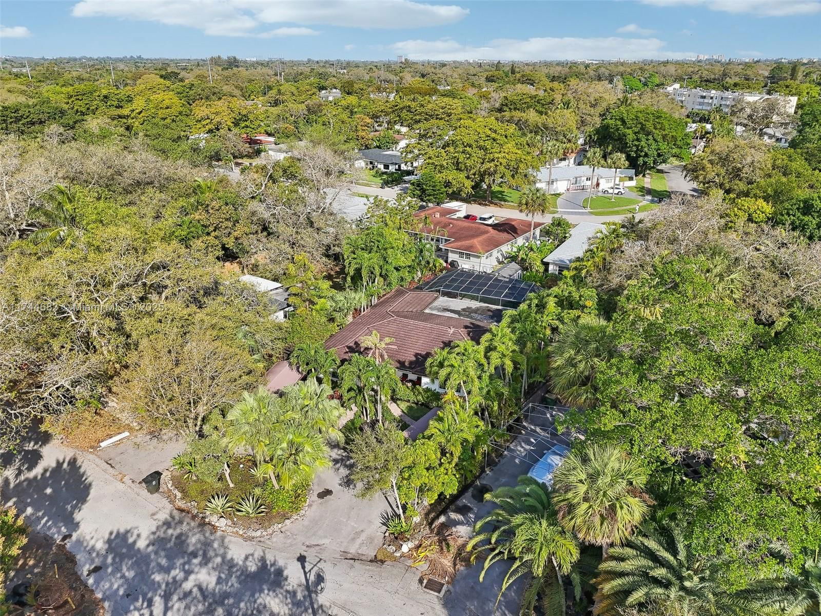 Real estate property located at 1785 137th Ter, Miami-dade, Carlaine Terr 1st Addn, North Miami, FL