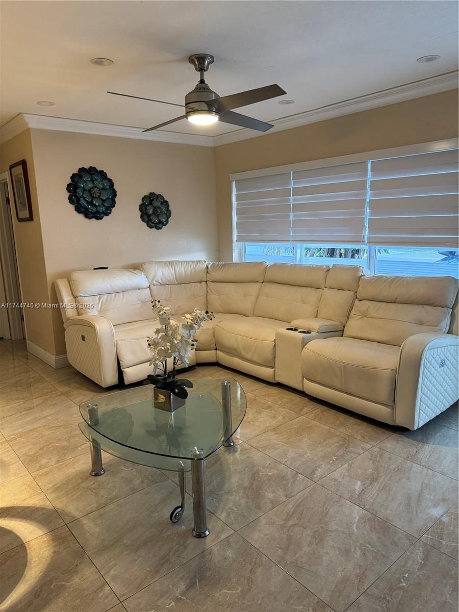 Real estate property located at 2770 164th Ter, Miami-dade, 1st Addn To Golden Highla, Miami Gardens, FL