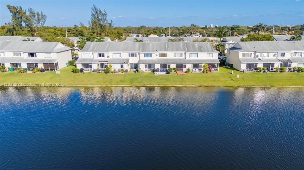 Real estate property located at 3179 50th St #73, Broward, Banyan Oakridge Commercia, Dania Beach, FL