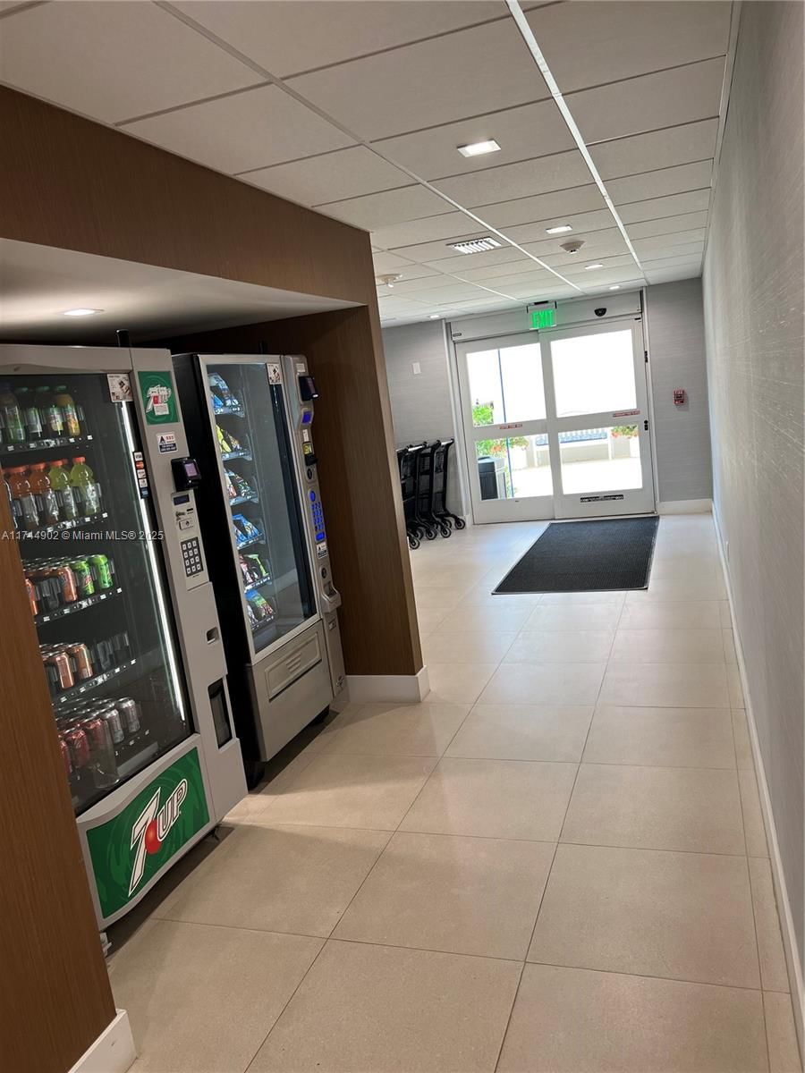 Real estate property located at 1800 Andrews Ave #5D, Broward, Drake Tower Condo, Fort Lauderdale, FL