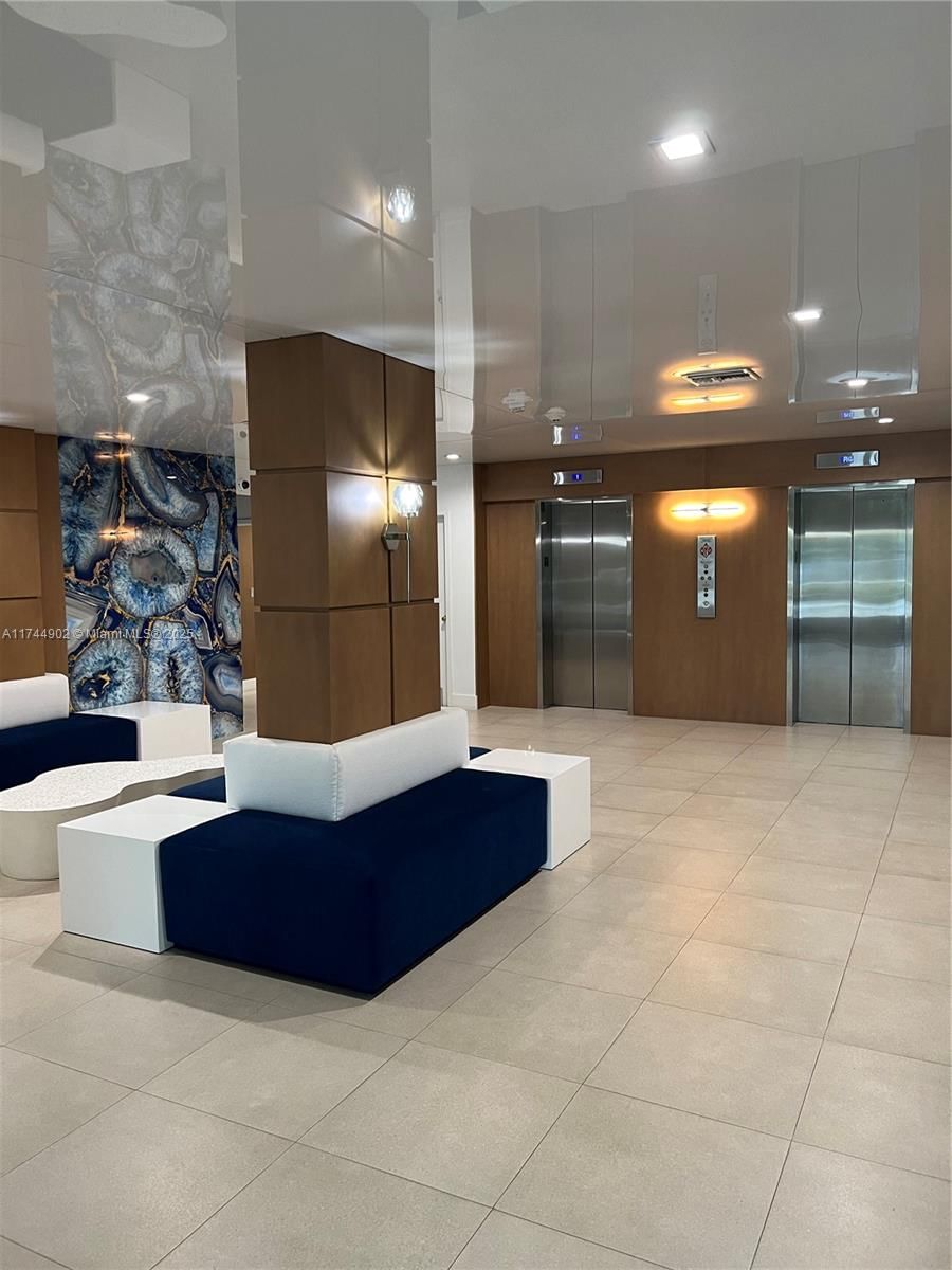 Real estate property located at 1800 Andrews Ave #5D, Broward, Drake Tower Condo, Fort Lauderdale, FL