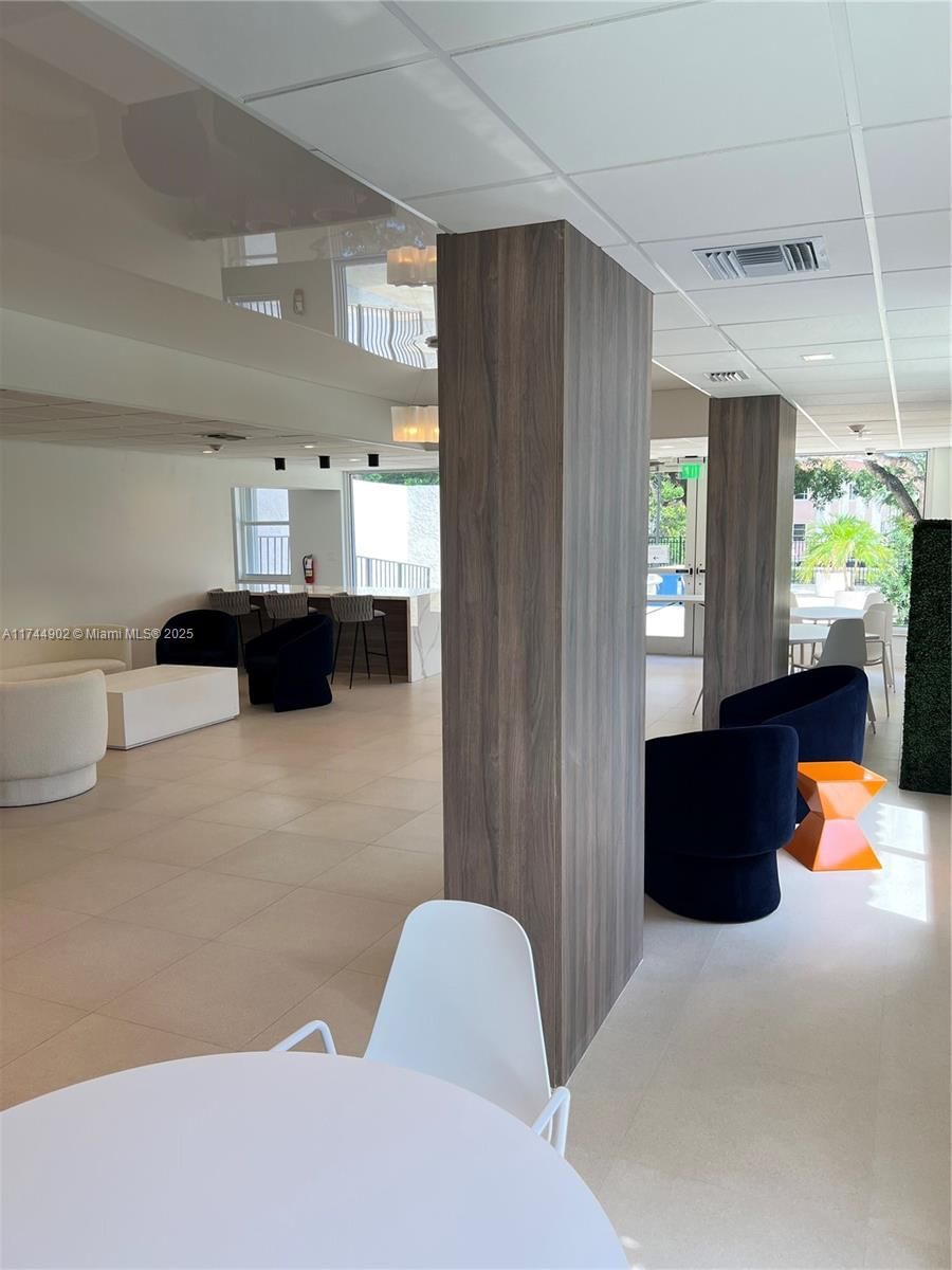 Real estate property located at 1800 Andrews Ave #5D, Broward, Drake Tower Condo, Fort Lauderdale, FL
