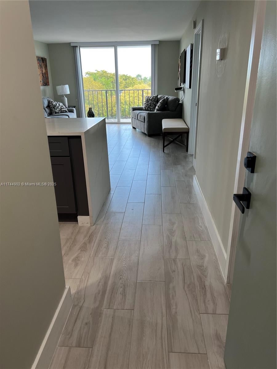 Real estate property located at 1800 Andrews Ave #5D, Broward, Drake Tower Condo, Fort Lauderdale, FL