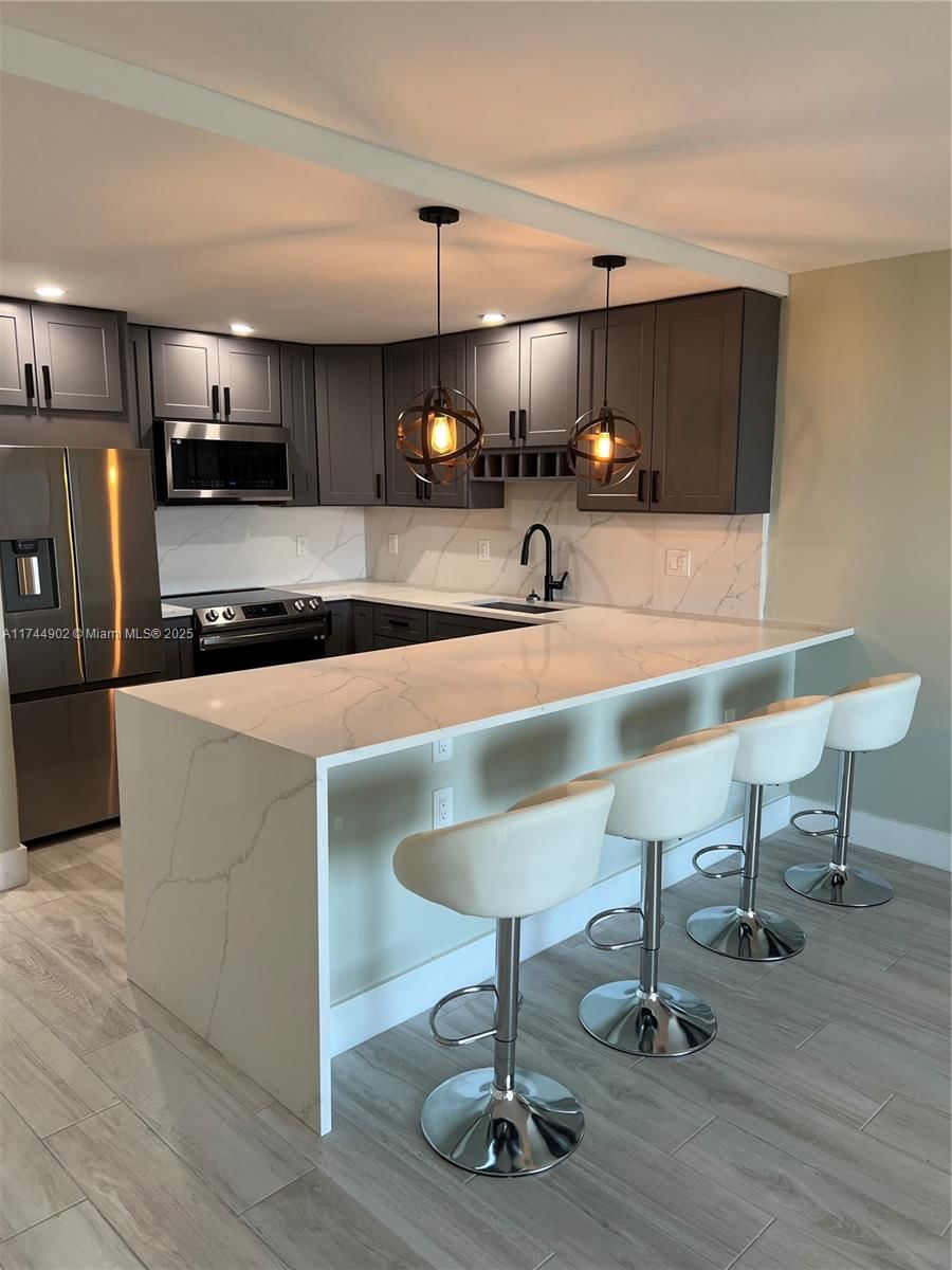 Real estate property located at 1800 Andrews Ave #5D, Broward, Drake Tower Condo, Fort Lauderdale, FL