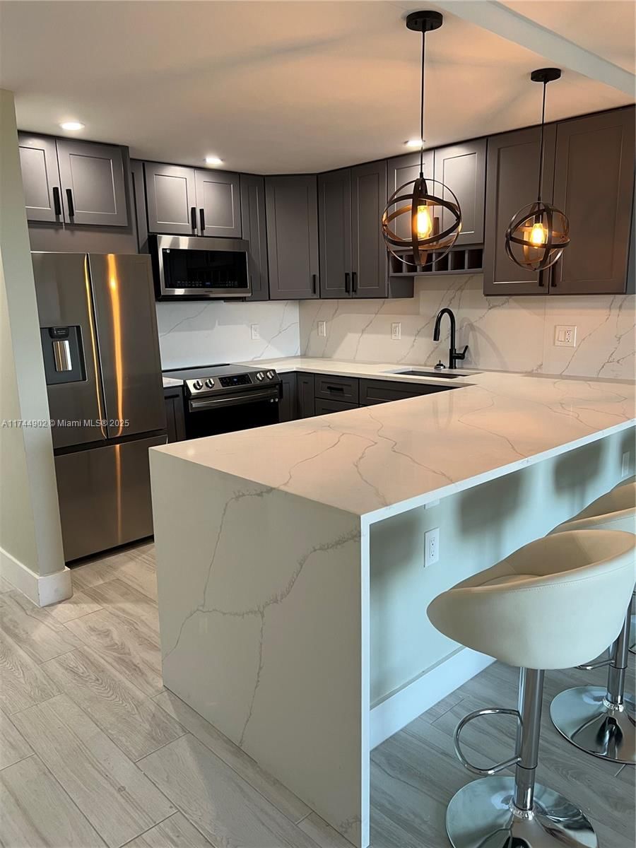 Real estate property located at 1800 Andrews Ave #5D, Broward, Drake Tower Condo, Fort Lauderdale, FL