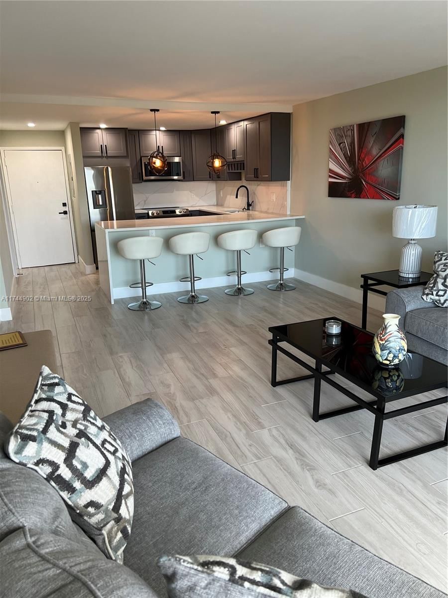 Real estate property located at 1800 Andrews Ave #5D, Broward, Drake Tower Condo, Fort Lauderdale, FL