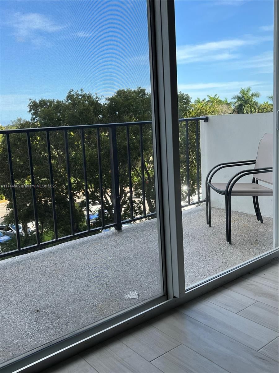 Real estate property located at 1800 Andrews Ave #5D, Broward, Drake Tower Condo, Fort Lauderdale, FL