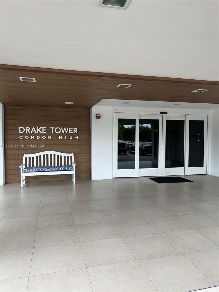Real estate property located at 1800 Andrews Ave #5D, Broward, Drake Tower Condo, Fort Lauderdale, FL
