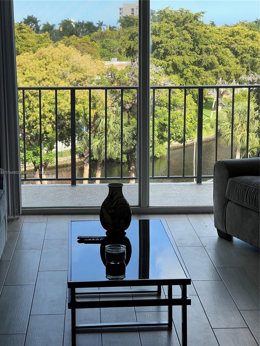 Real estate property located at 1800 Andrews Ave #5D, Broward, Drake Tower Condo, Fort Lauderdale, FL