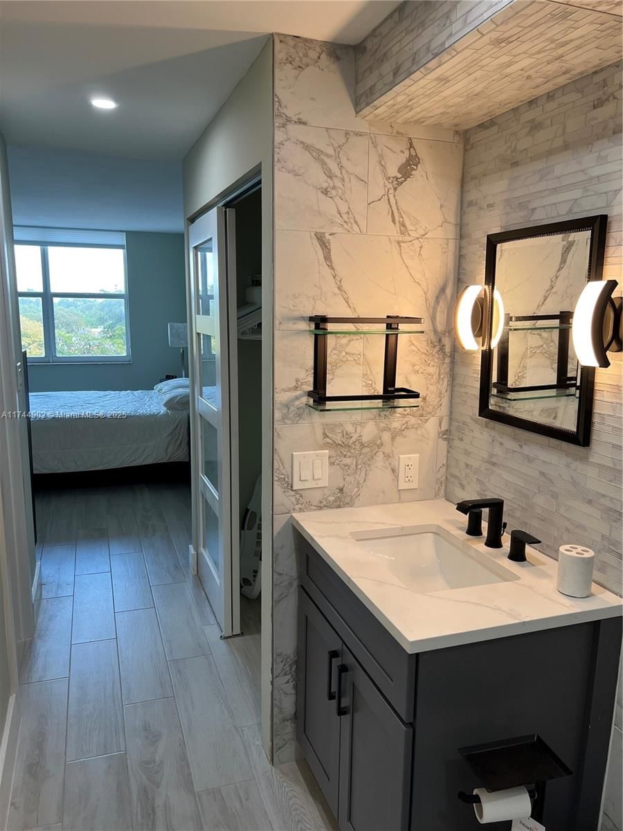 Real estate property located at 1800 Andrews Ave #5D, Broward, Drake Tower Condo, Fort Lauderdale, FL