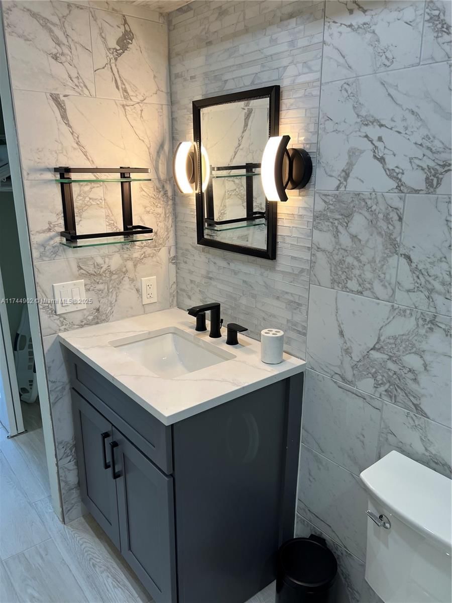 Real estate property located at 1800 Andrews Ave #5D, Broward, Drake Tower Condo, Fort Lauderdale, FL