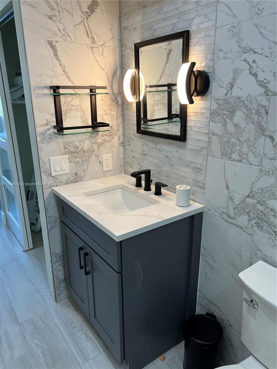 Real estate property located at 1800 Andrews Ave #5D, Broward, Drake Tower Condo, Fort Lauderdale, FL