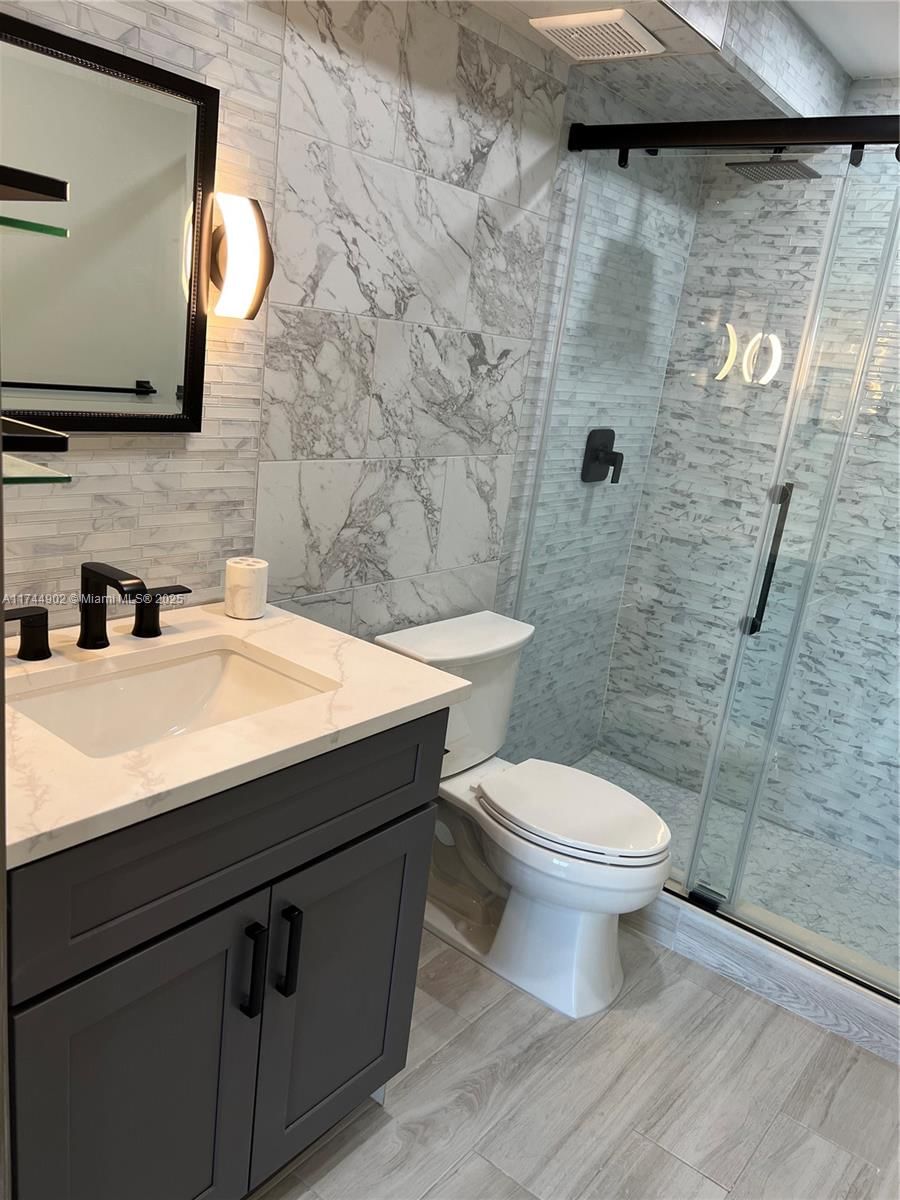 Real estate property located at 1800 Andrews Ave #5D, Broward, Drake Tower Condo, Fort Lauderdale, FL