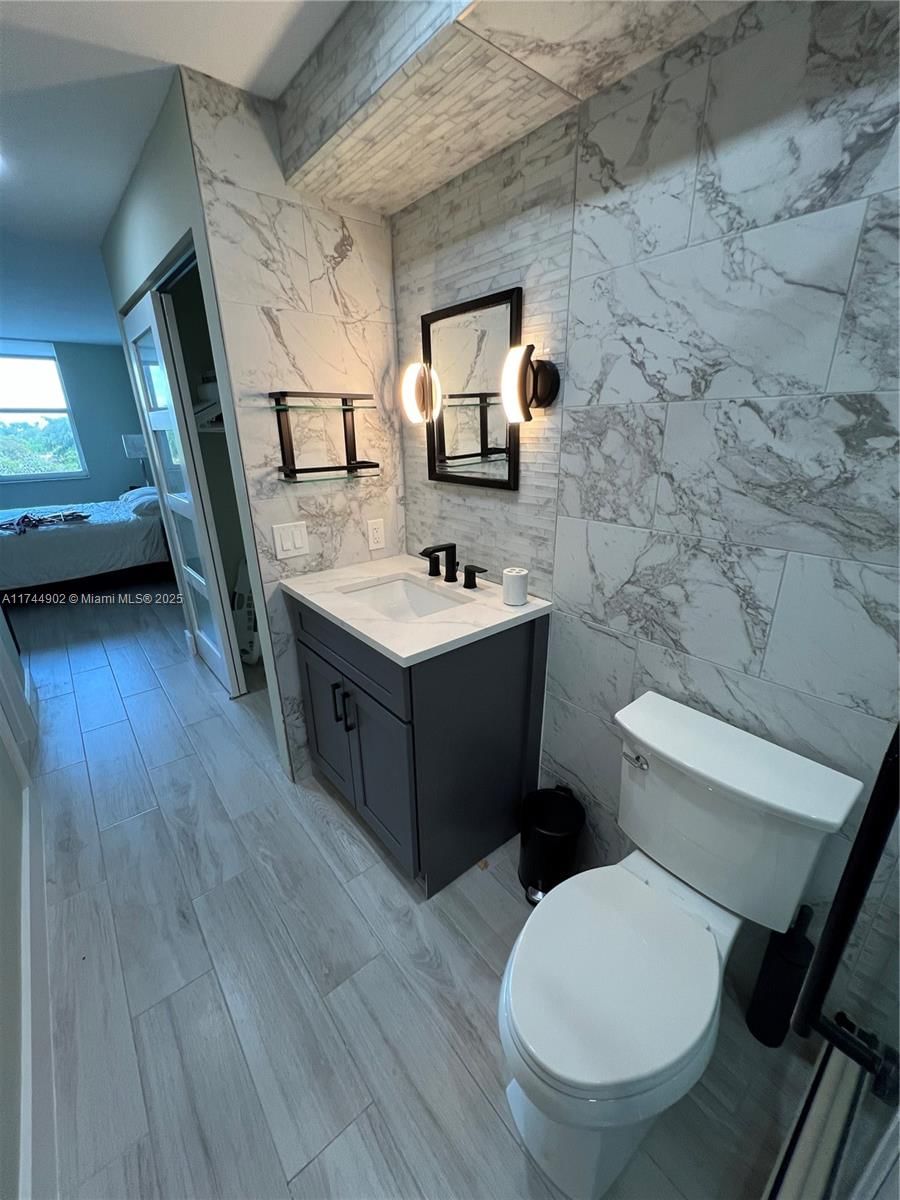 Real estate property located at 1800 Andrews Ave #5D, Broward, Drake Tower Condo, Fort Lauderdale, FL