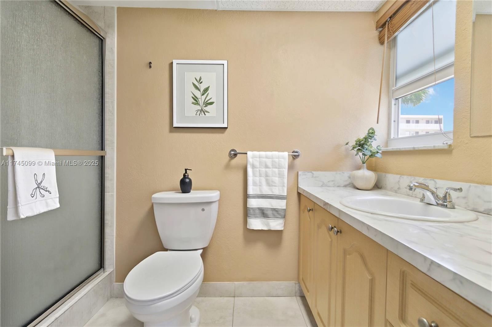 Real estate property located at 301 14th Ave #201, Broward, Meadowbrook Towers Condo, Hallandale Beach, FL