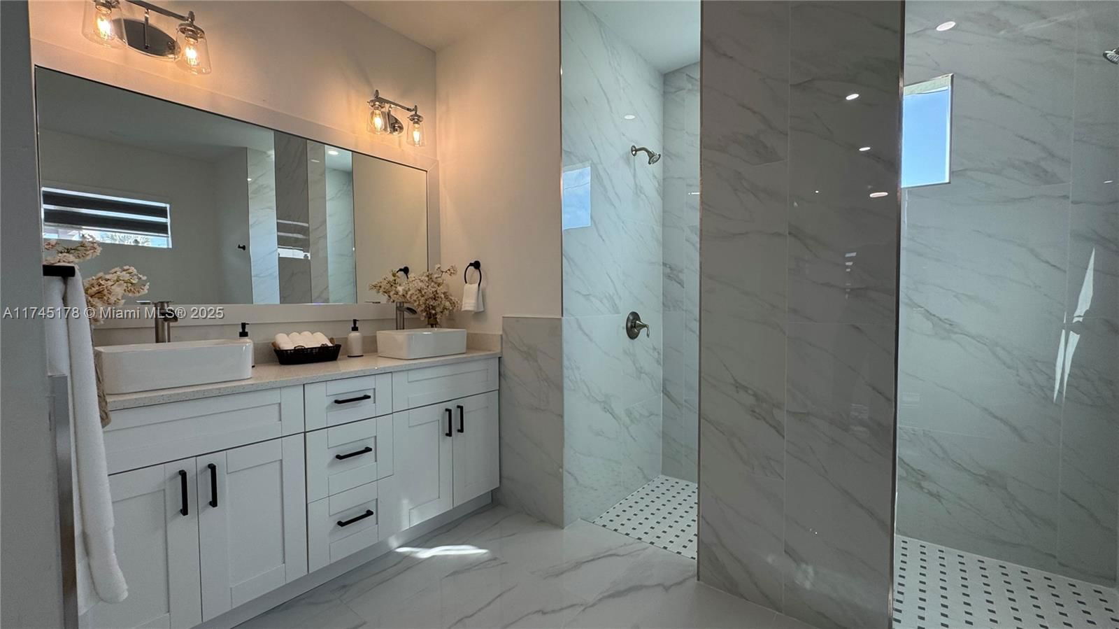 Real estate property located at 2012 NW 16 TER, Lee, Cape Coral, Cape Coral, FL
