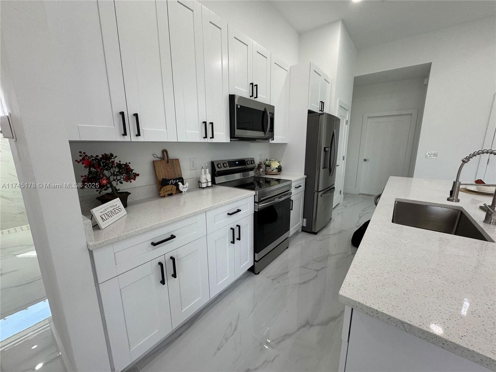 Real estate property located at 2012 NW 16 TER, Lee, Cape Coral, Cape Coral, FL