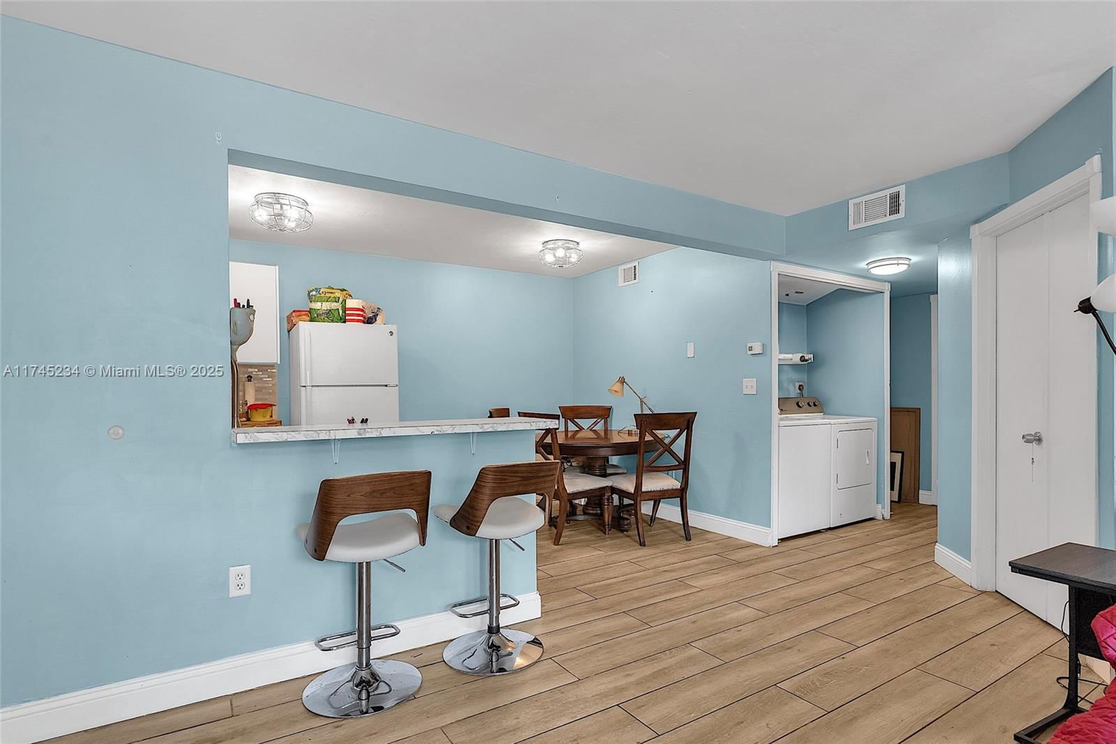 Real estate property located at 251 Palm Cir W #207, Broward, Palms Of Pembroke Condo, Pembroke Pines, FL