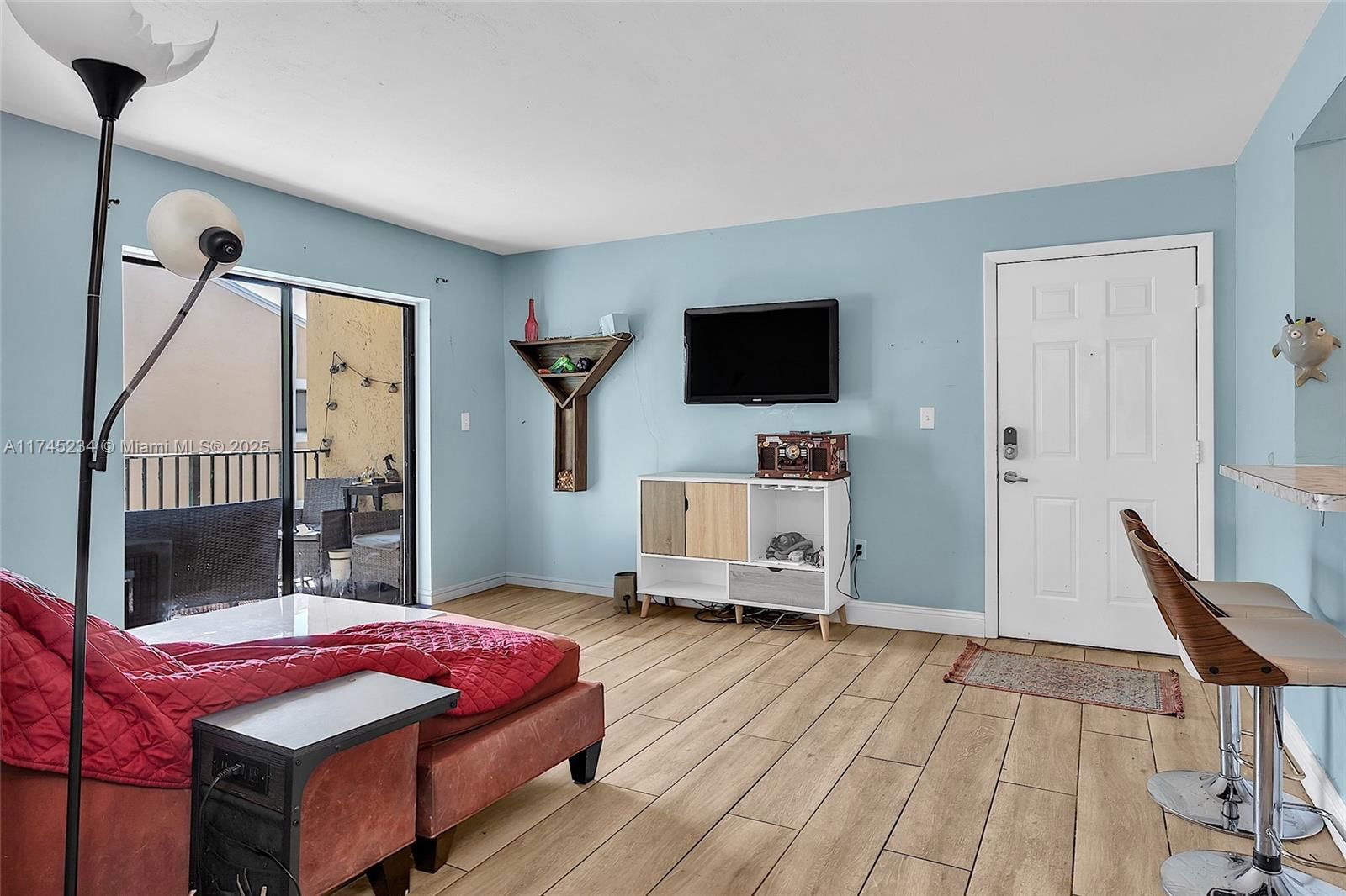 Real estate property located at 251 Palm Cir W #207, Broward, Palms Of Pembroke Condo, Pembroke Pines, FL