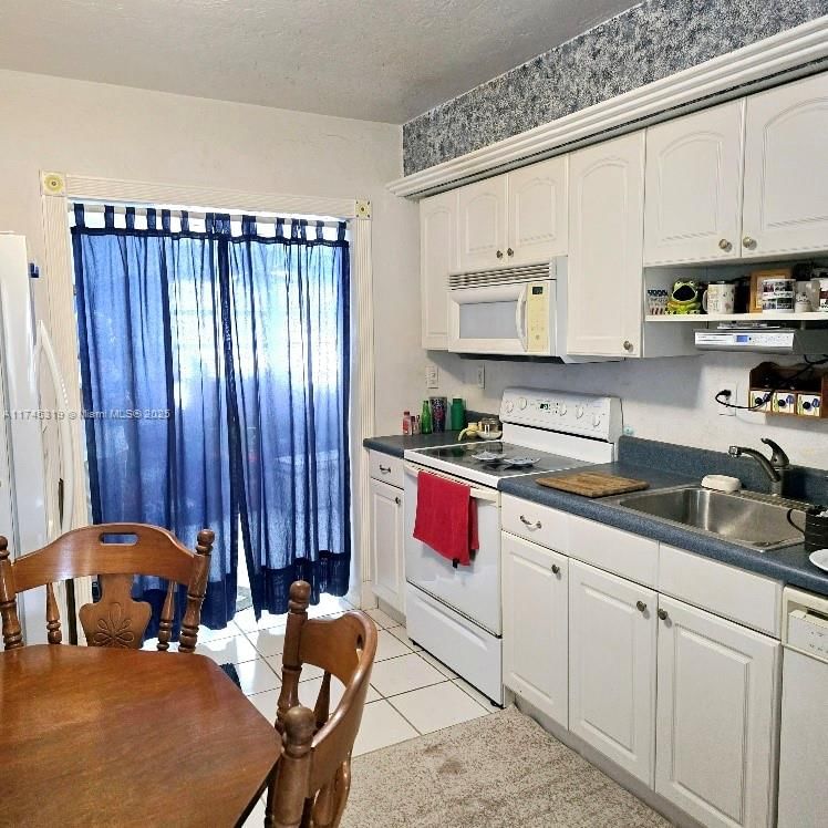 Real estate property located at 313 28th Ave, Broward, Hollywood Little Ranches, Hollywood, FL