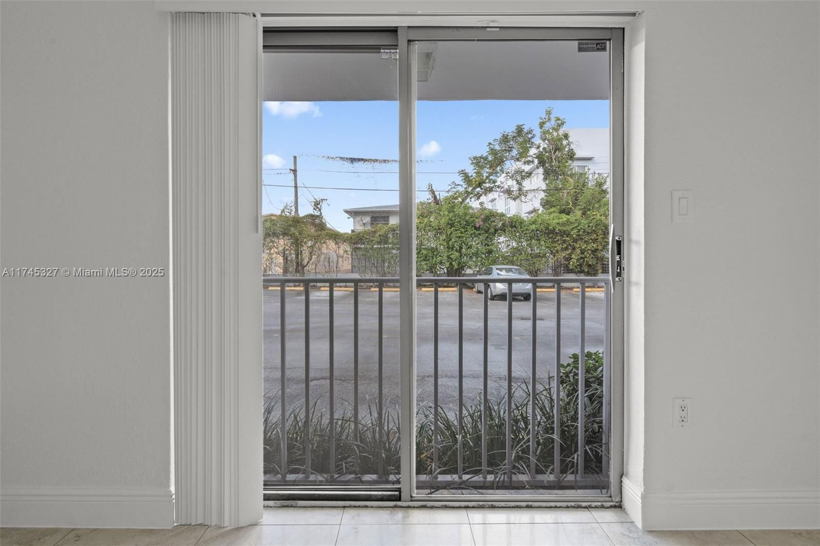 Real estate property located at 445 11th St #104, Miami-dade, Brickell West Condo, Miami, FL