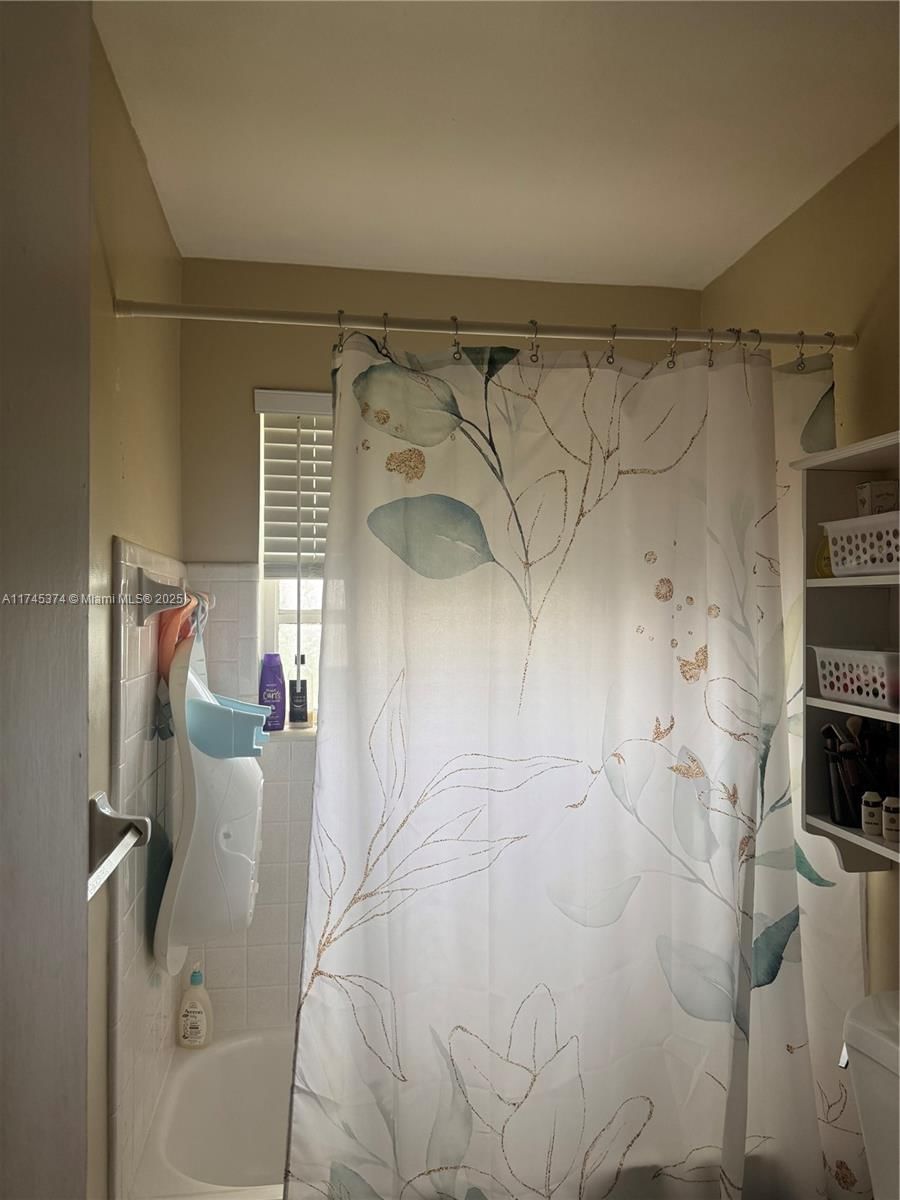 Real estate property located at 6005 108th Pl, Miami-dade, Westwood Ests 3rd Addn, Miami, FL