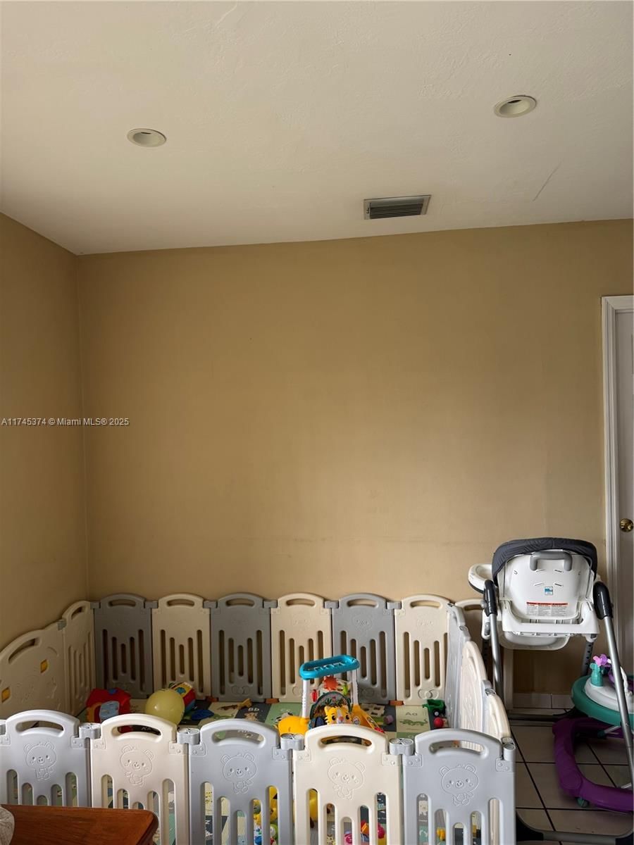 Real estate property located at 6005 108th Pl, Miami-dade, Westwood Ests 3rd Addn, Miami, FL
