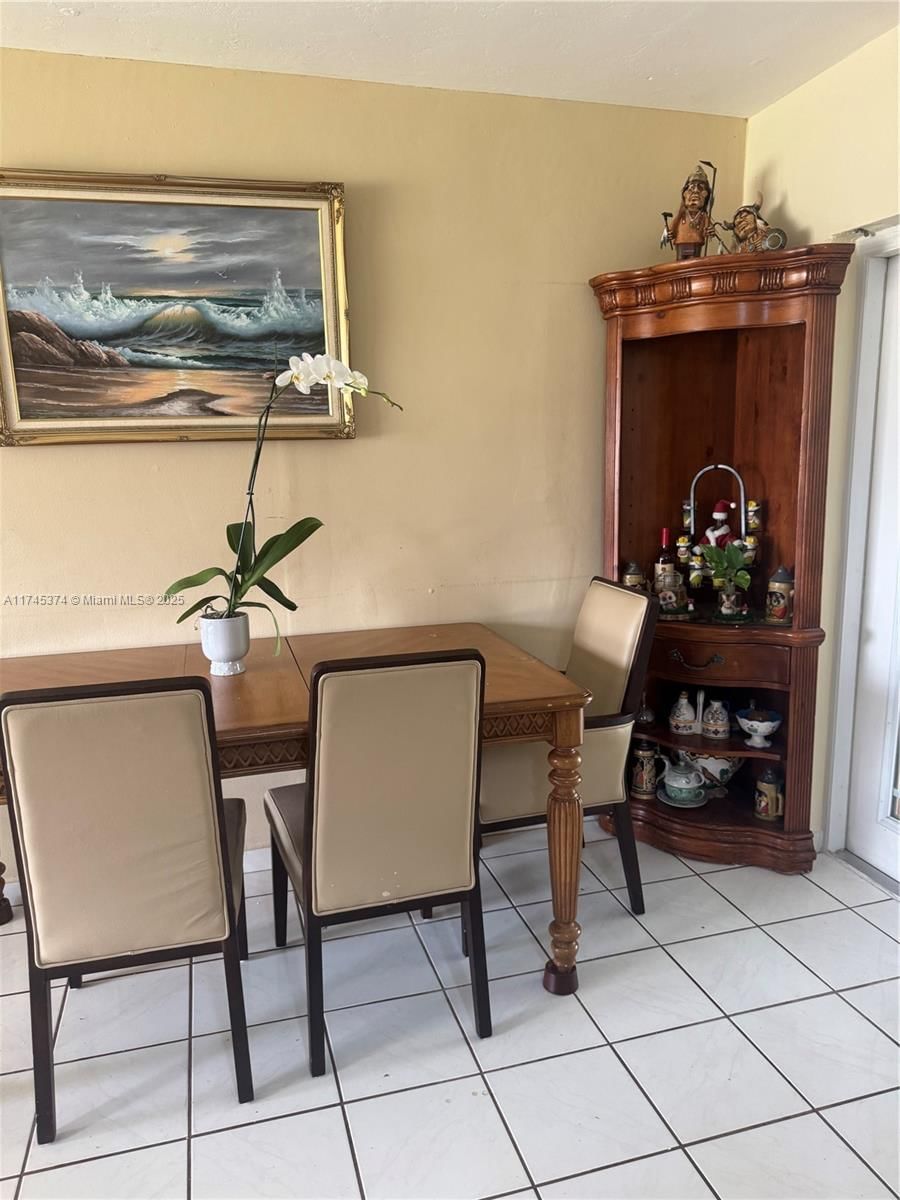 Real estate property located at 6005 108th Pl, Miami-dade, Westwood Ests 3rd Addn, Miami, FL