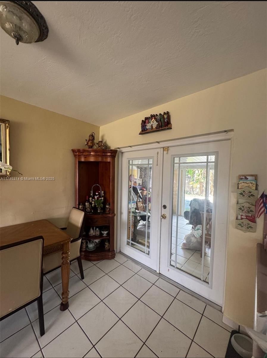 Real estate property located at 6005 108th Pl, Miami-dade, Westwood Ests 3rd Addn, Miami, FL