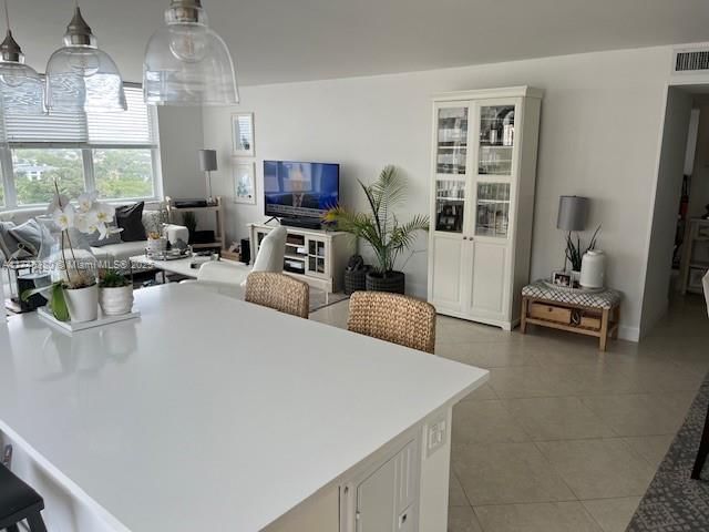 Real estate property located at 5200 Ocean Blvd #915A, Broward, Sea Ranch Lakes North Con, Lauderdale By The Sea, FL