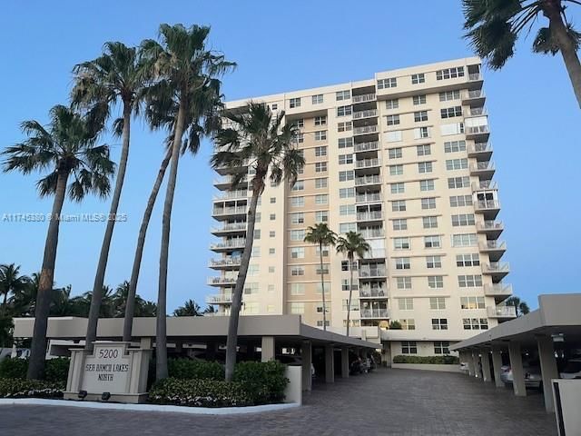 Real estate property located at 5200 Ocean Blvd #915A, Broward, Sea Ranch Lakes North Con, Lauderdale By The Sea, FL