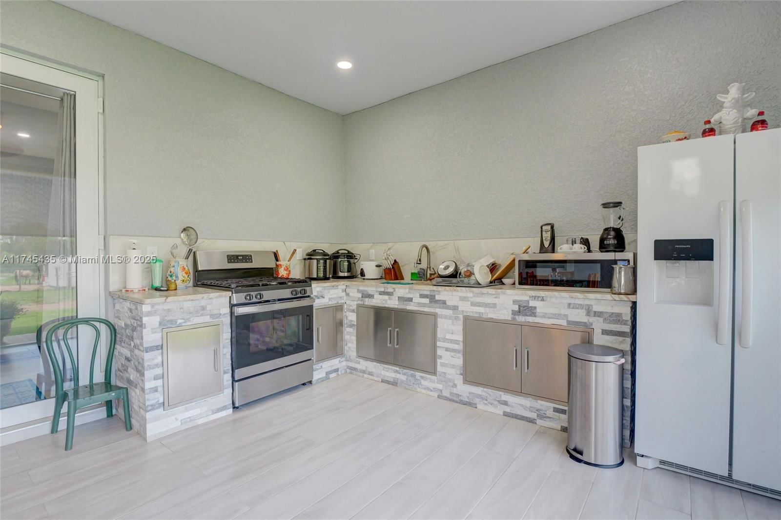 Real estate property located at 7300 Eastwood, Lee, Lehigh Acres, Lehigh Acres, FL