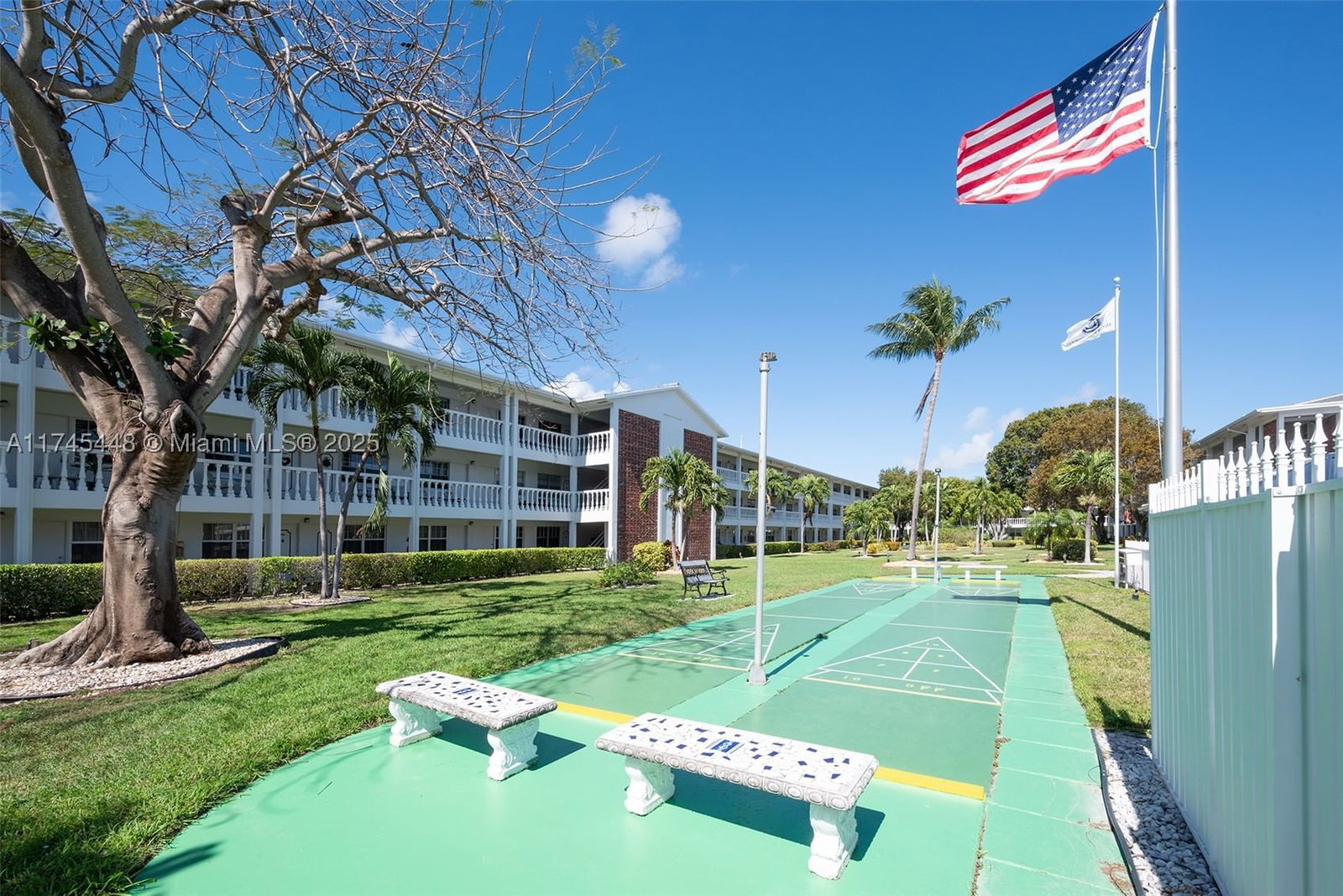 Real estate property located at 5208 24th Ter F318, Broward, Maybury Mansions Condo, Fort Lauderdale, FL
