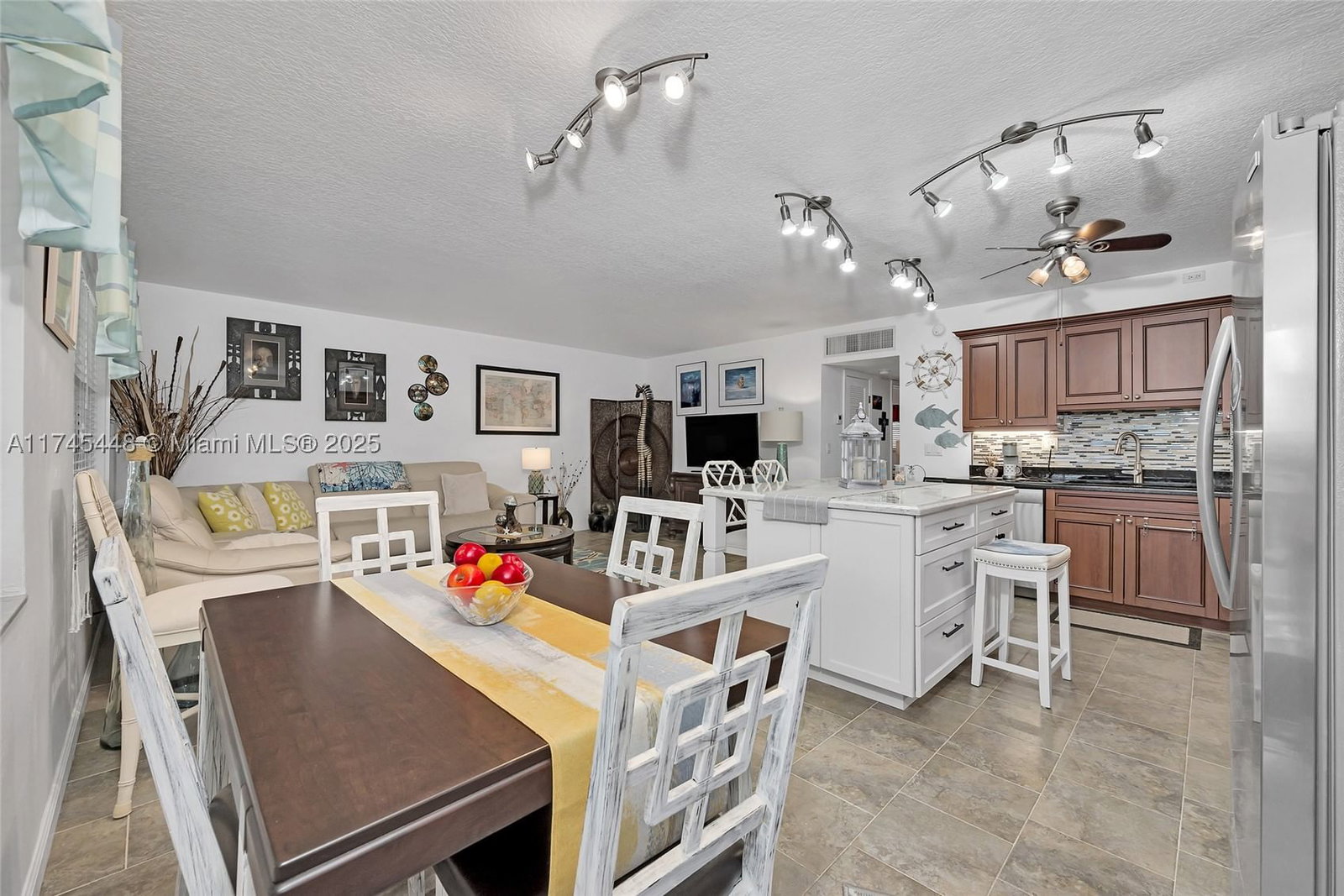 Real estate property located at 5208 24th Ter F318, Broward, Maybury Mansions Condo, Fort Lauderdale, FL